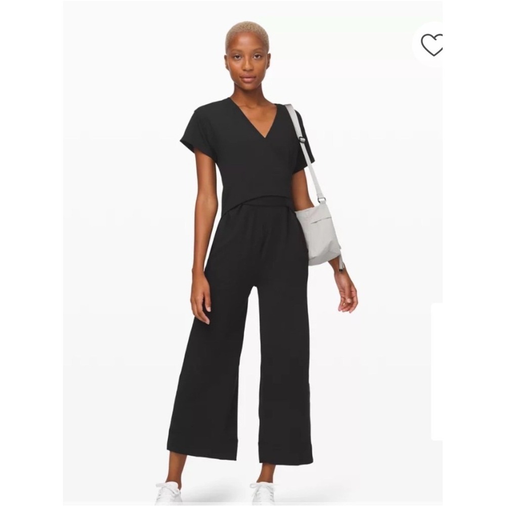 Lululemon It's a Tie Jumpsuit Wide Leg Cropped Tie Waist V-Neck Short Sleeve 6